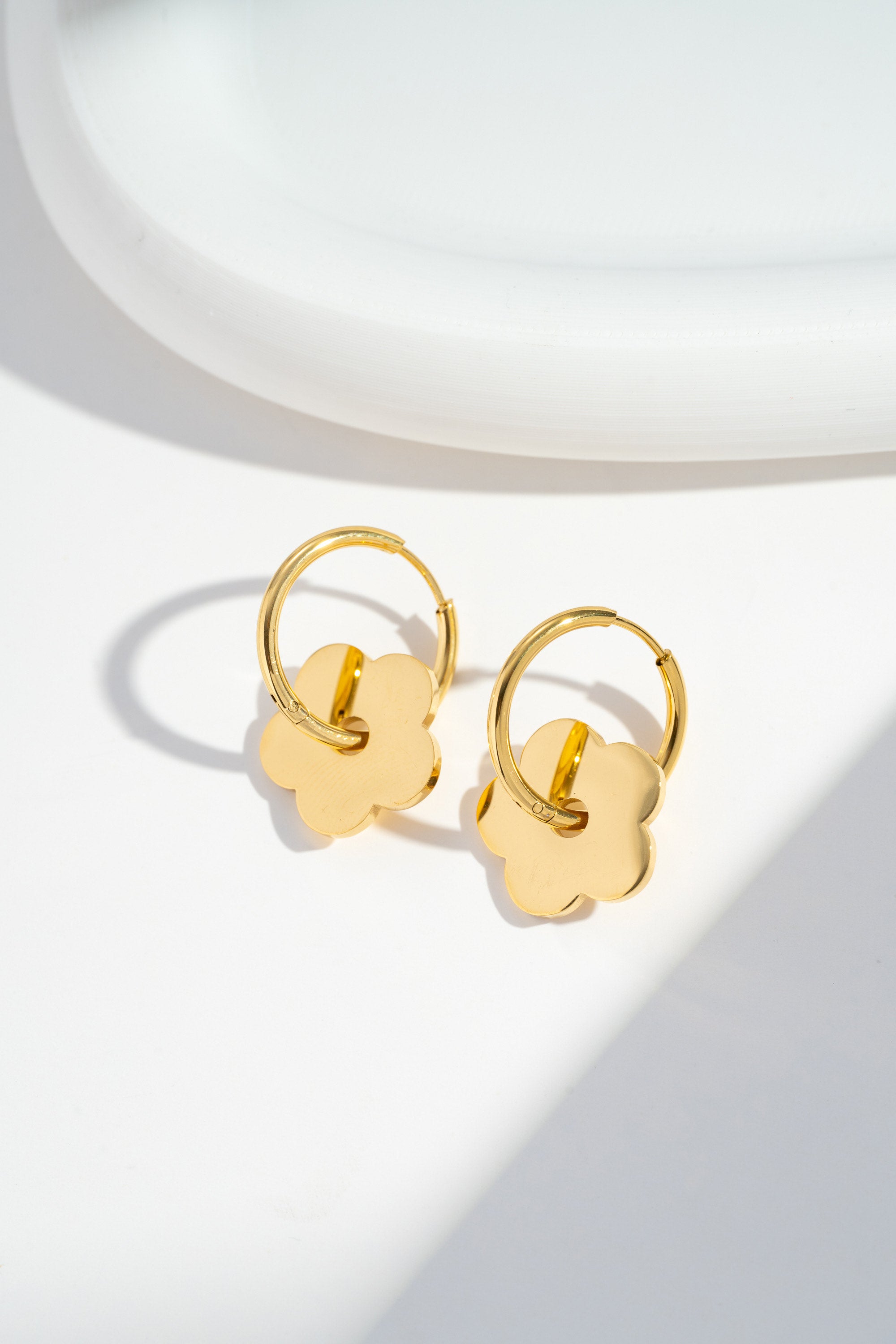 Boucle d’Oreille Suzanna dorée
