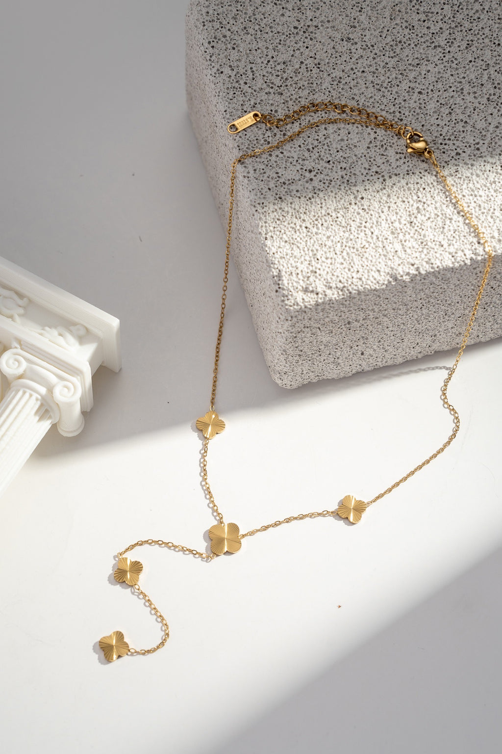 Collier Anna