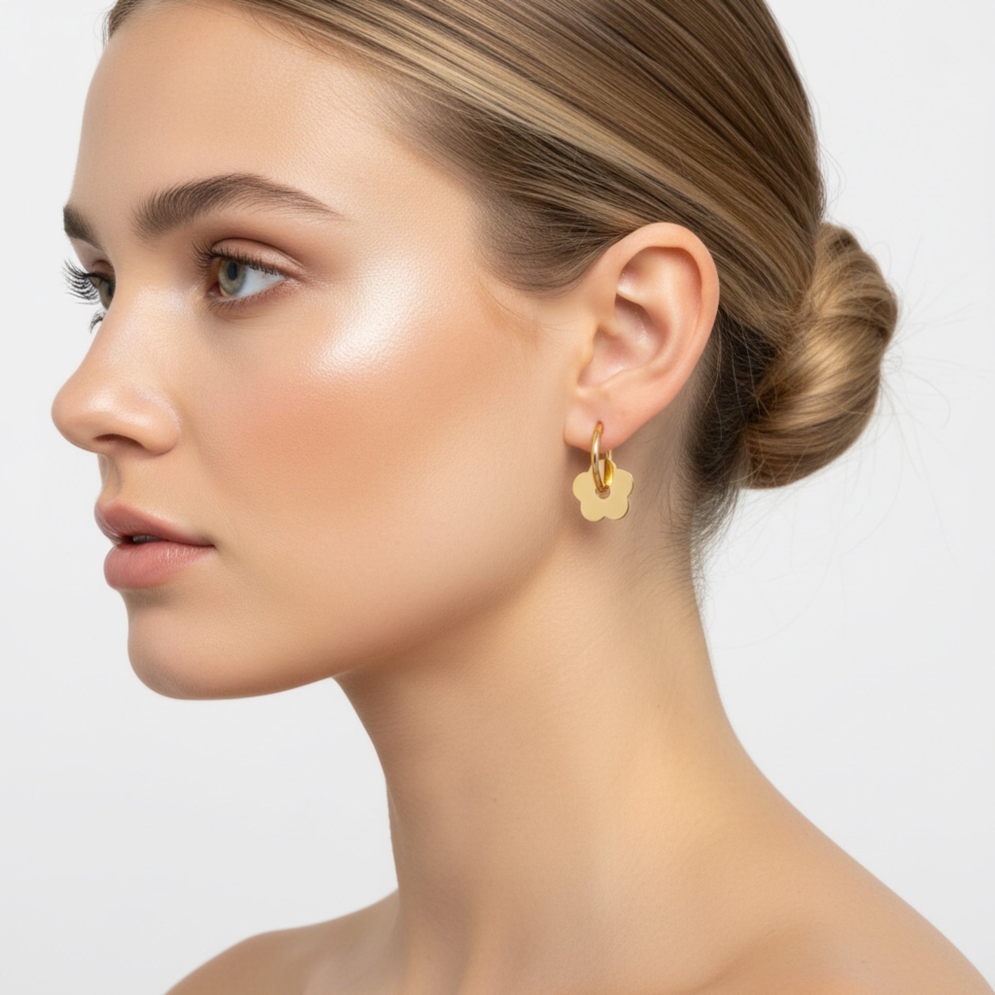 Boucle d’Oreille Suzanna dorée